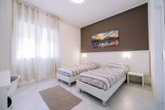 B & B - Klodian