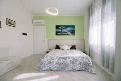 B & B - Klodian